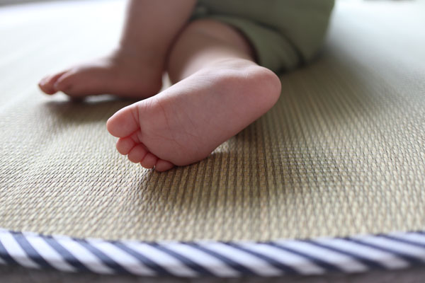 無染土い草を使用した赤ちゃんの畳マット